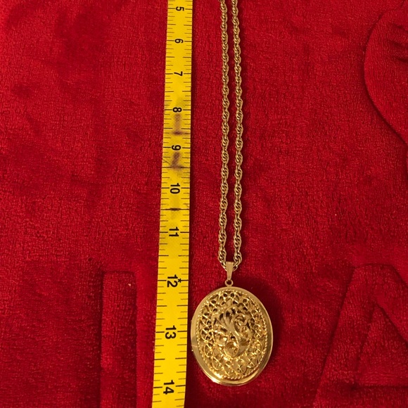 Vtg Locket and Necklace - Picture 5 of 6